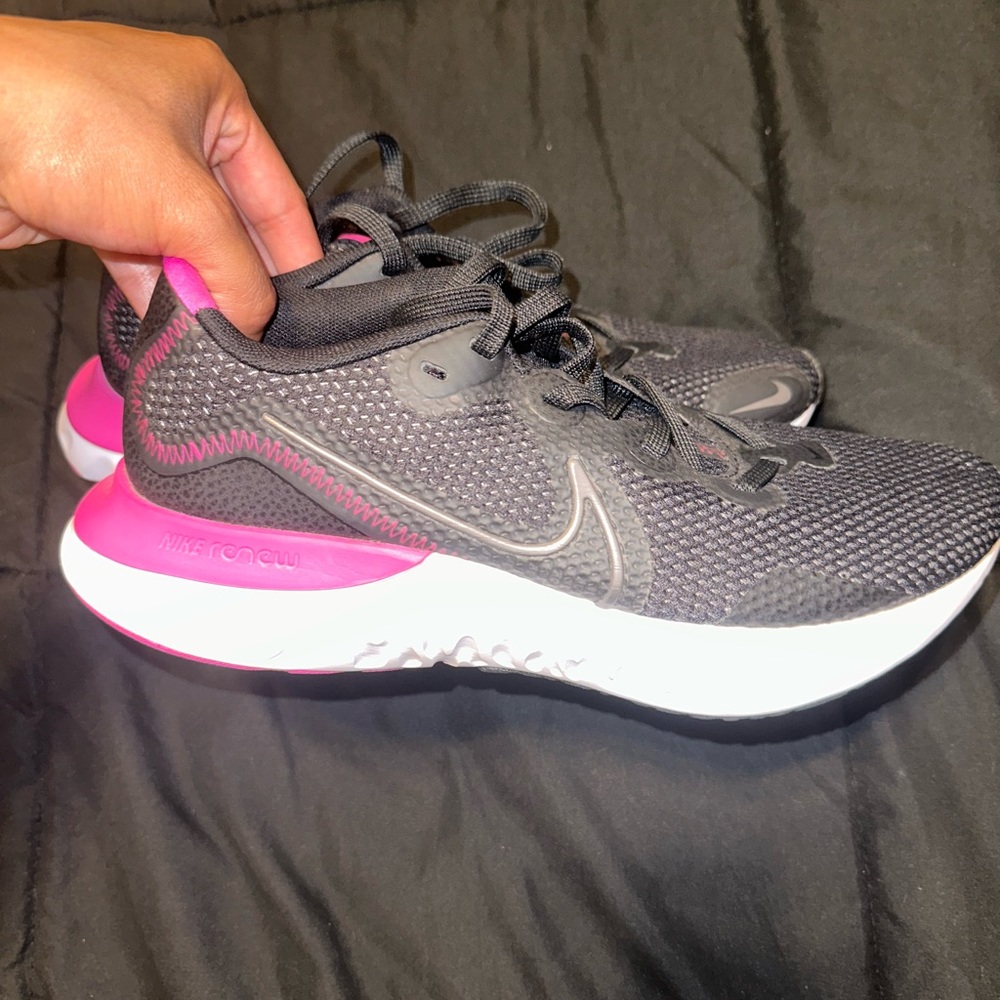 Nike Renew Sneakers